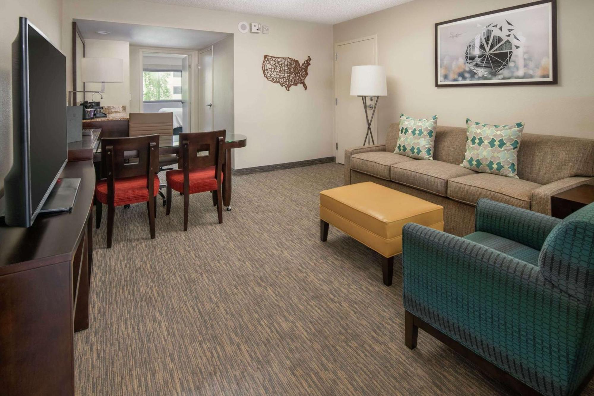 Embassy Suites By Hilton Seattle - Tacoma International Airport Tukwila Exterior foto