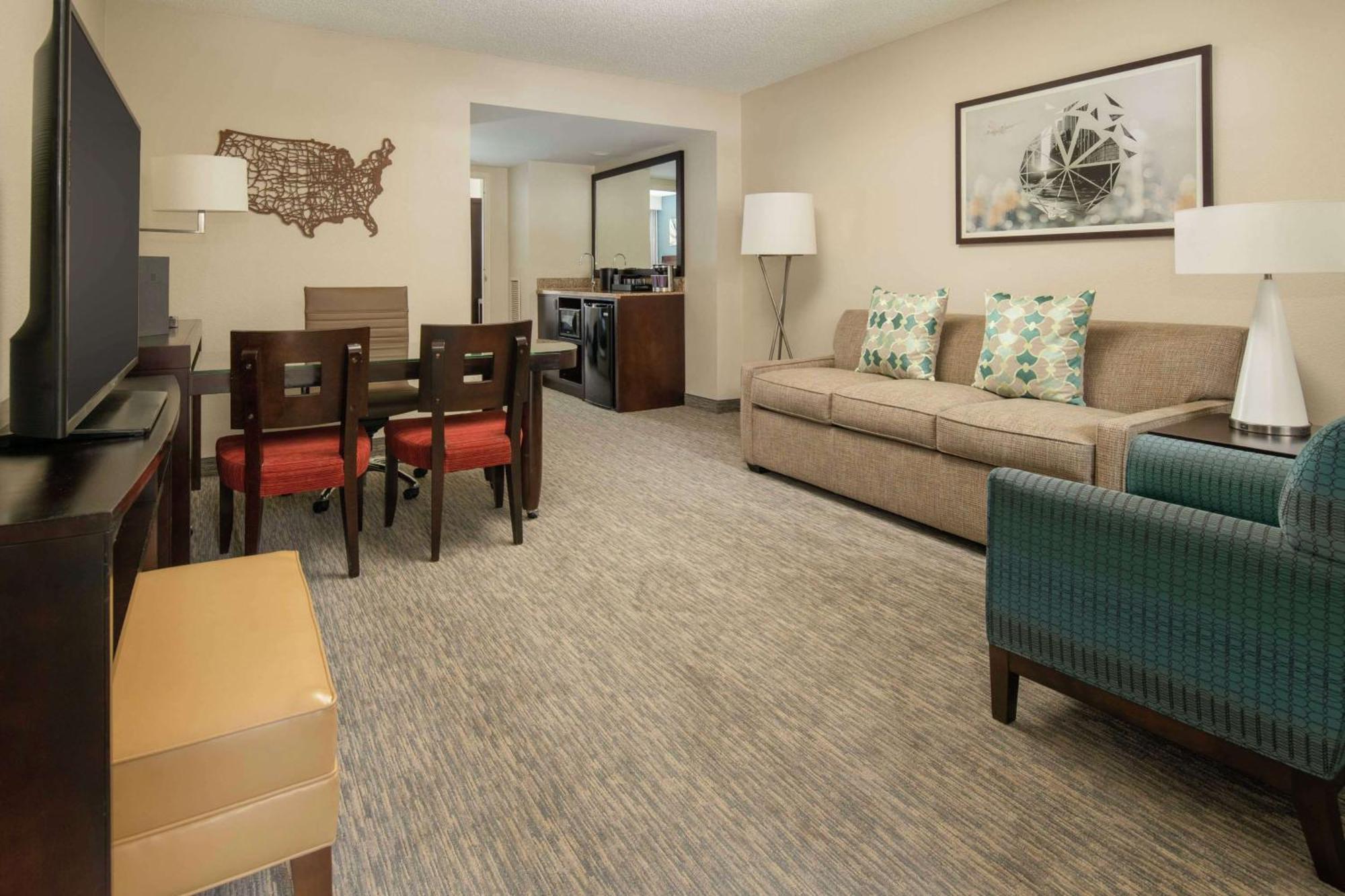 Embassy Suites By Hilton Seattle - Tacoma International Airport Tukwila Exterior foto