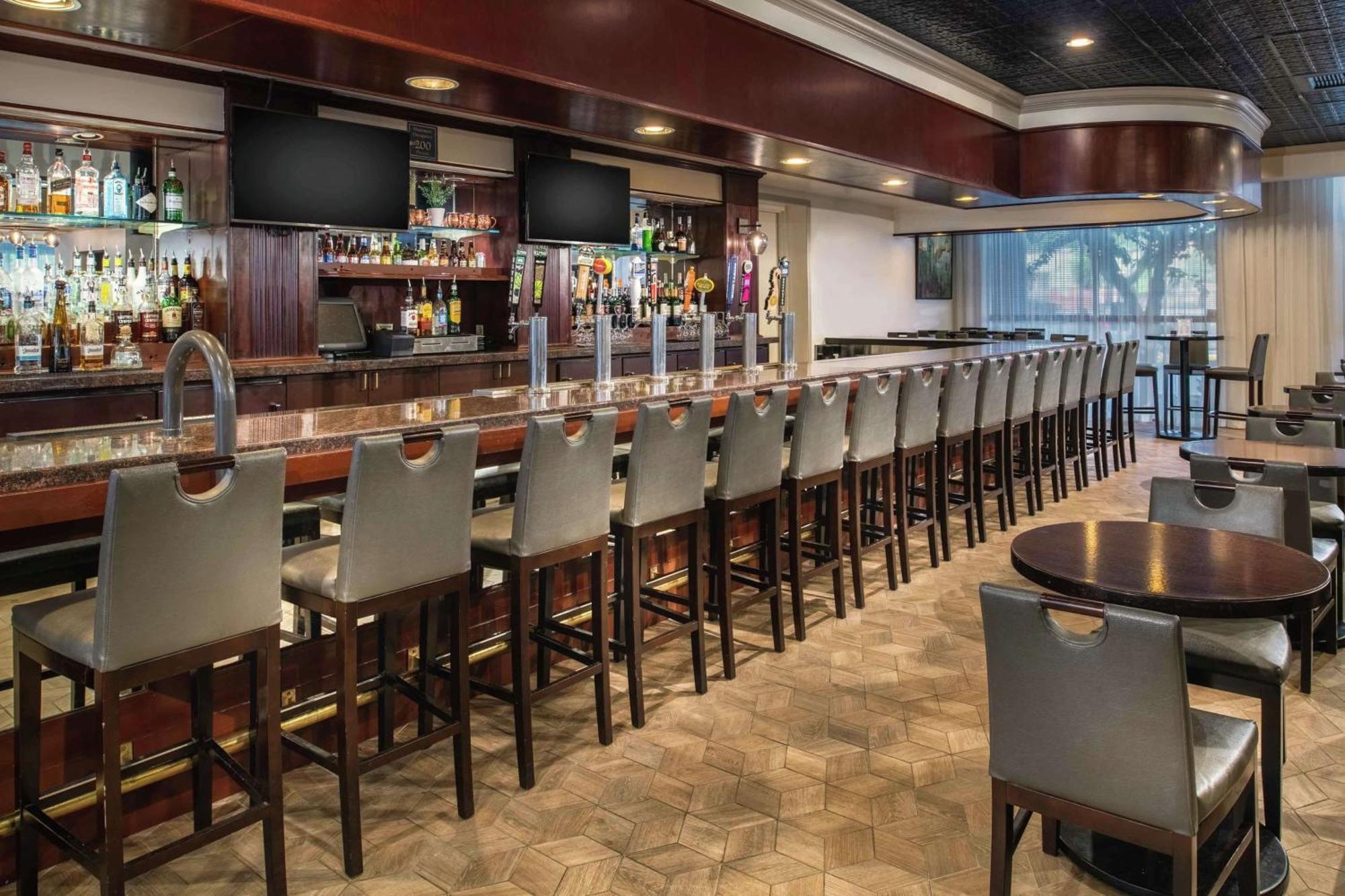 Embassy Suites By Hilton Seattle - Tacoma International Airport Tukwila Exterior foto